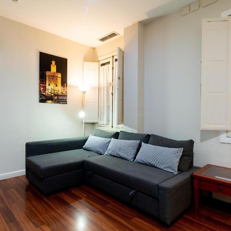 Holi-Rent Lumbreras Apartment เซบีญา ภายนอก รูปภาพ