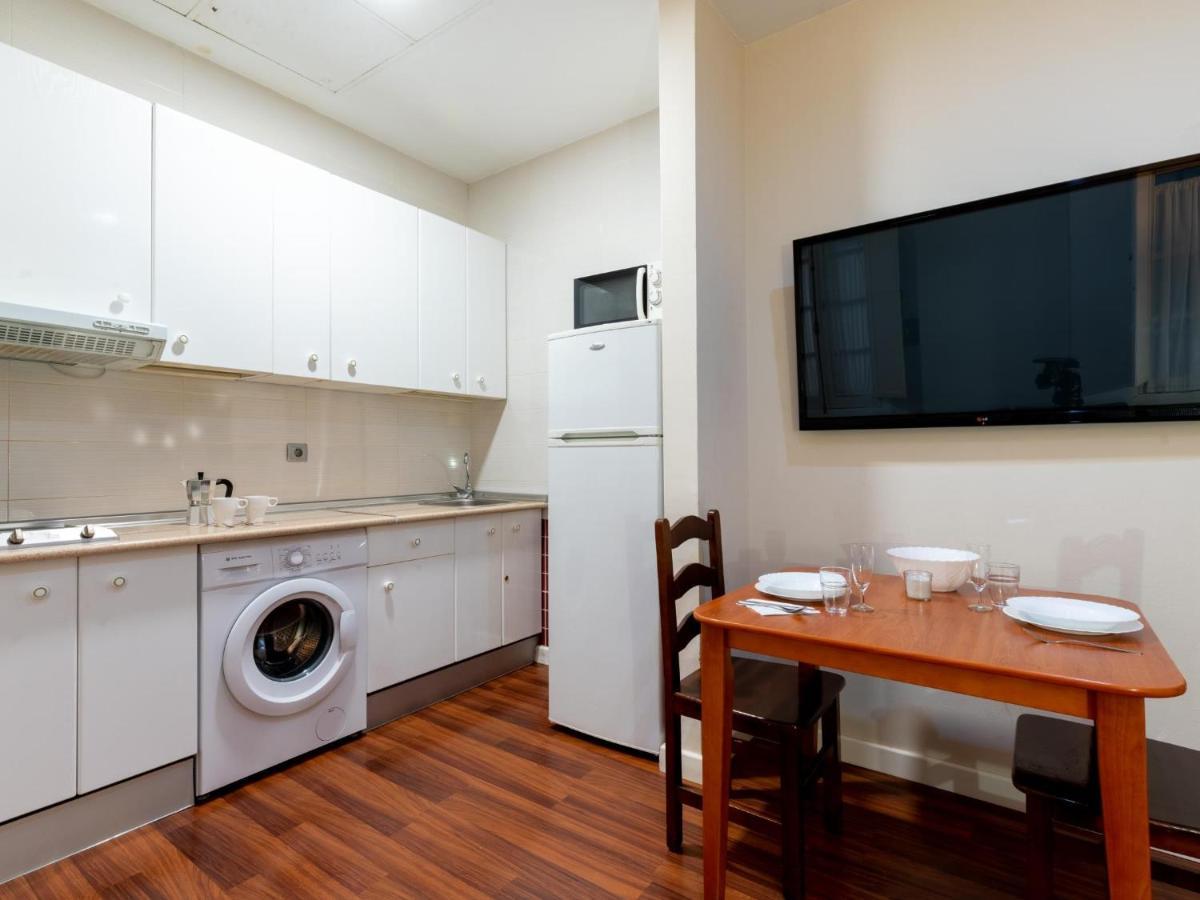 Holi-Rent Lumbreras Apartment เซบีญา ภายนอก รูปภาพ