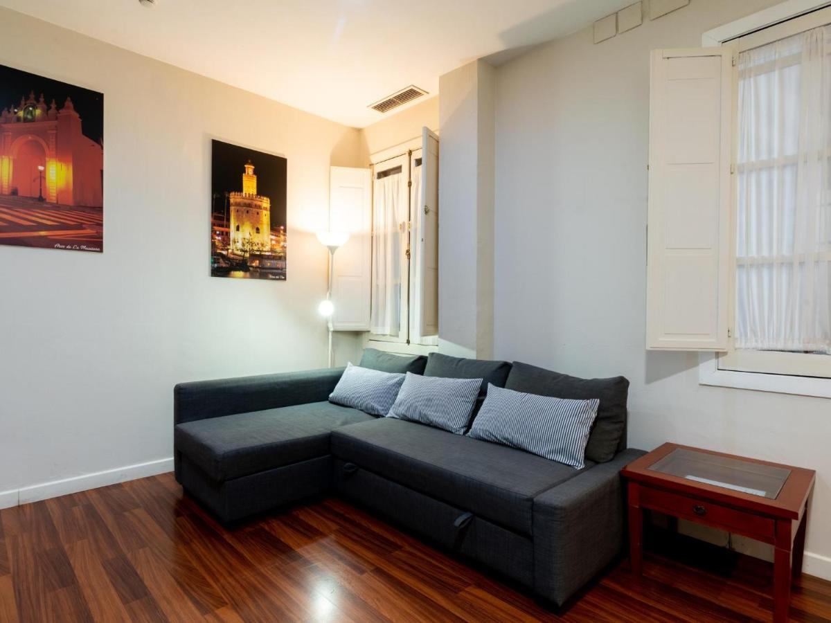 Holi-Rent Lumbreras Apartment เซบีญา ภายนอก รูปภาพ