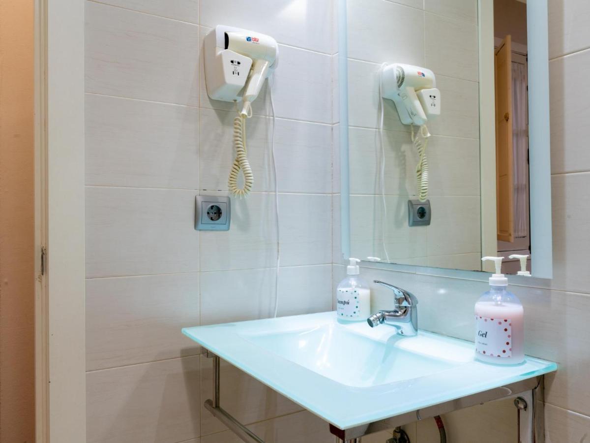Holi-Rent Lumbreras Apartment เซบีญา ภายนอก รูปภาพ